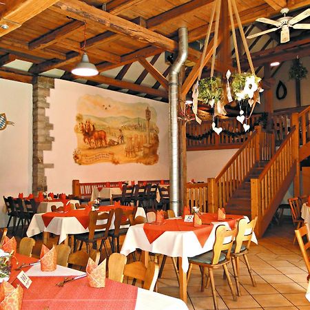 Hotel Schwarzes Ross Шварцах-ам-Майн Экстерьер фото